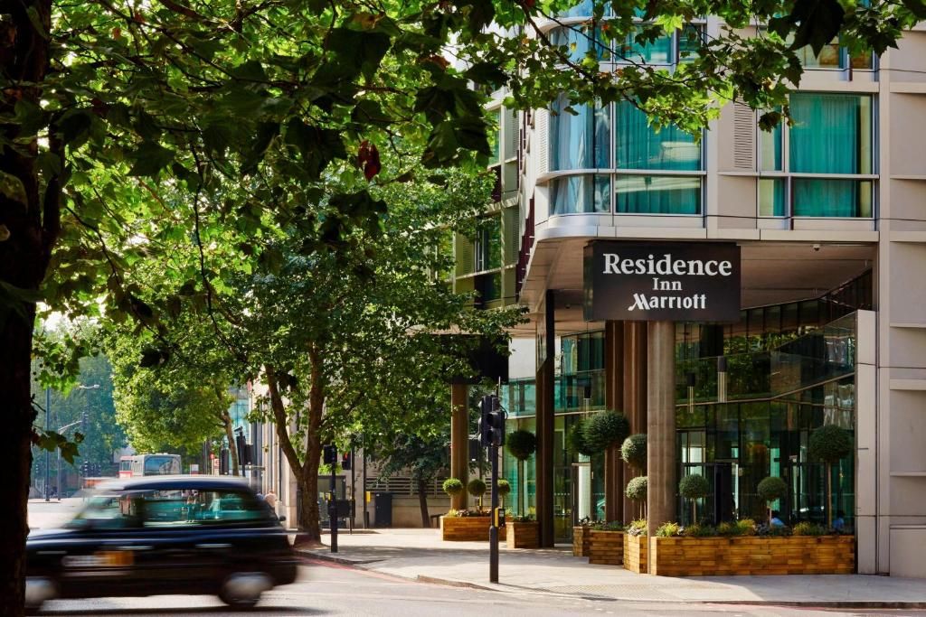 Top-rated Hotels Near the London Museum of Modern Art: Your Ultimate Guide to Luxury and Convenience