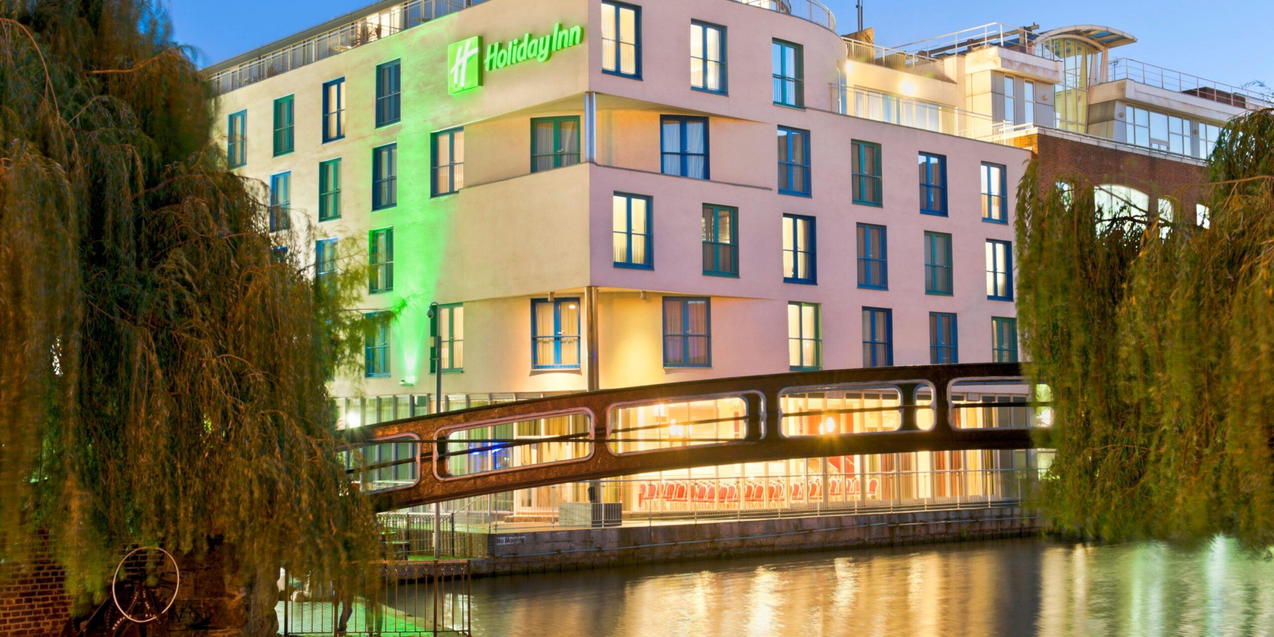 Holiday Inn London Camden Lock, an IHG Hotel: A Trendy Retreat in the Heart of Camden