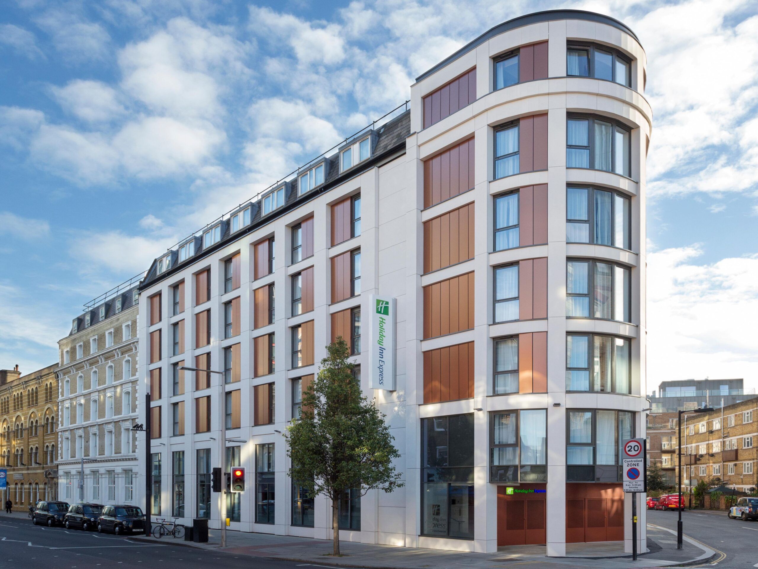Discover Comfort and Convenience at Holiday Inn Express London – Southwark, an IHG Hotel