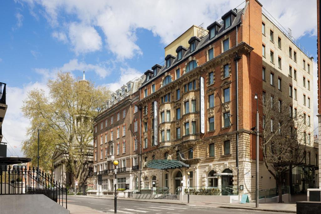 Ambassadors Bloomsbury: Your Go-To Spot for a Trendy Stay in the Heart of London