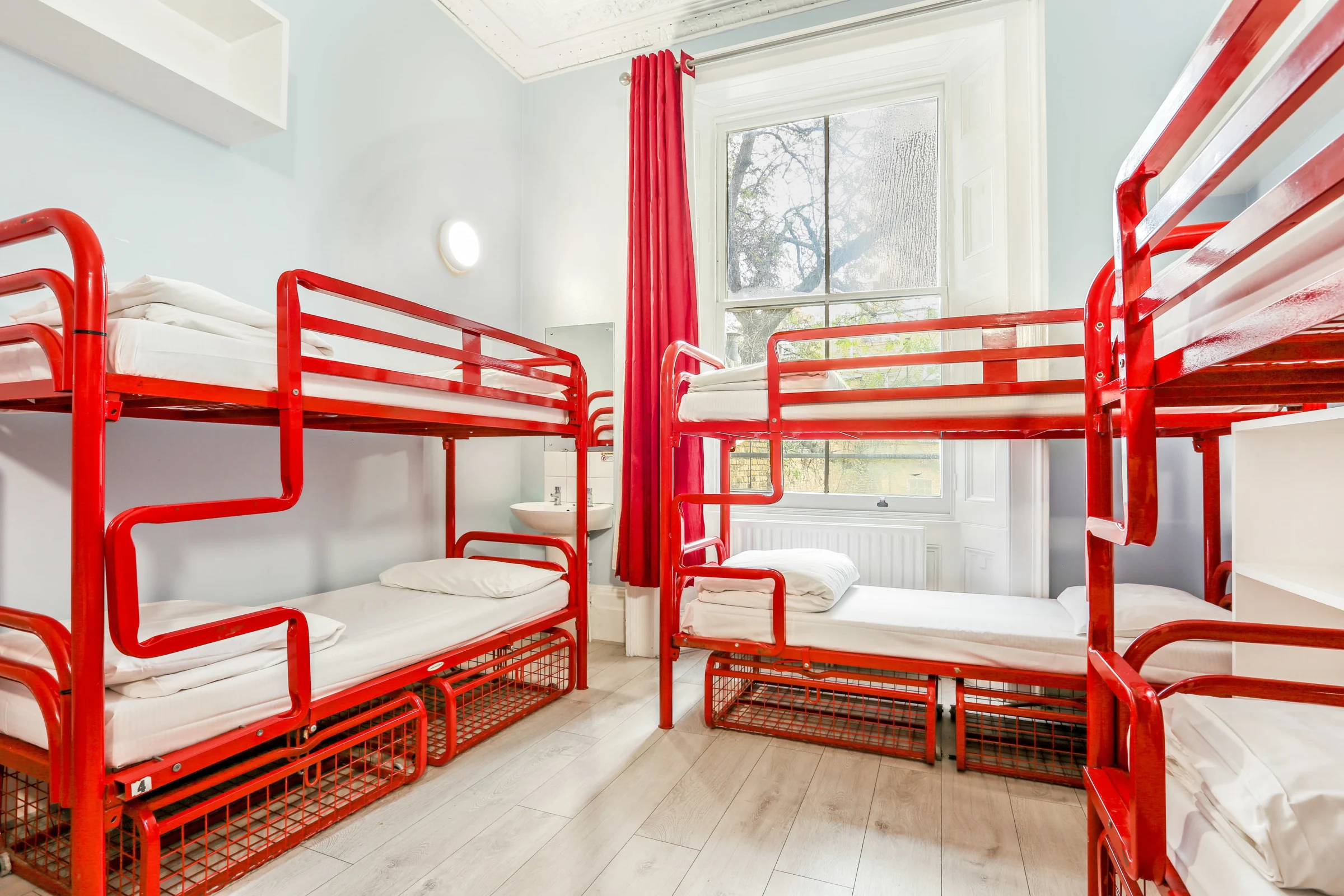 Astor Victoria Hostel &#8211; Adults Only: The Ultimate Getaway in London for a Quiet, Cozy Stay