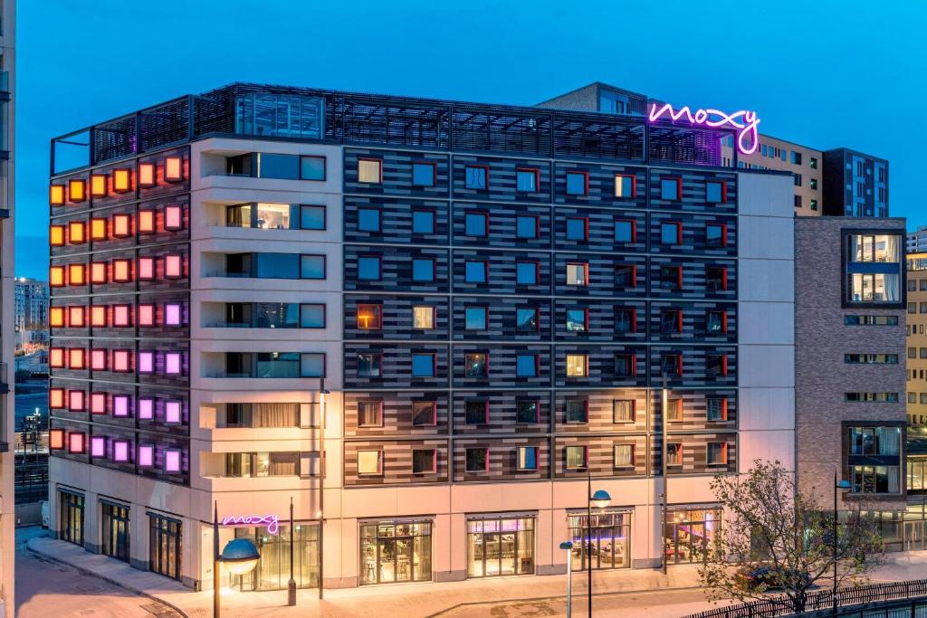 Best Hotels Near London’s Camden Town: Top Places to Stay for Your London Adventure