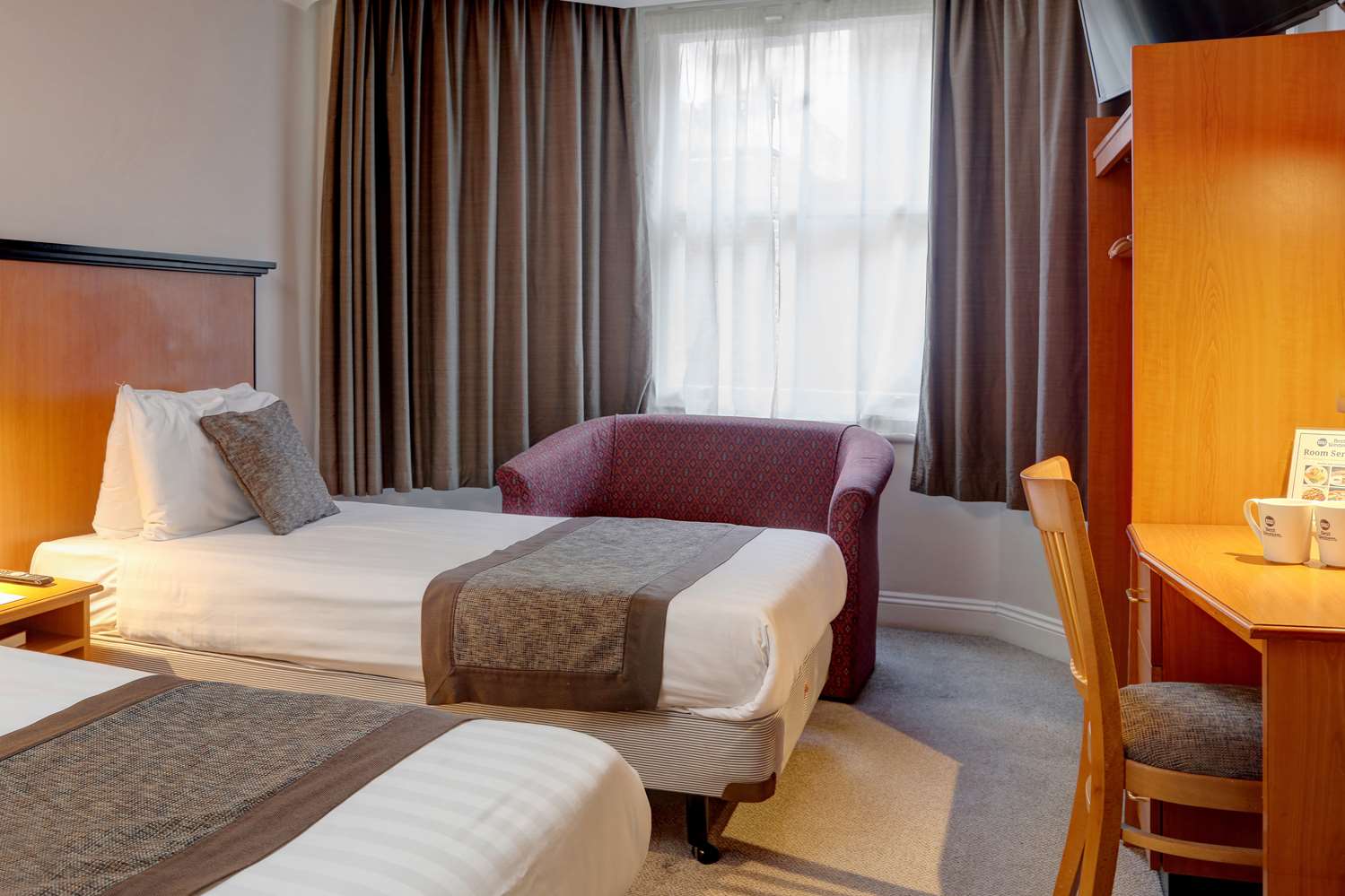 Best Western Corona: Your Ultimate Staycation Spot in California