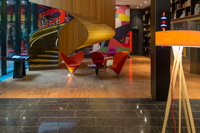 Exploring citizenM London Bankside: The Ultimate Hotel Experience in Central London