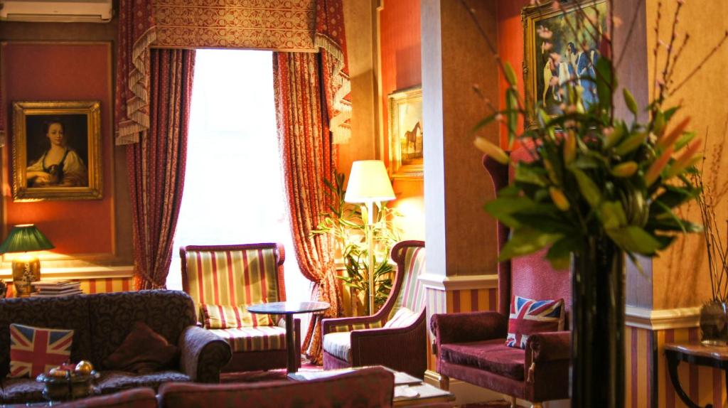 Family Suites in Hotels London: Top Picks for a Comfortable Family Stay in the City