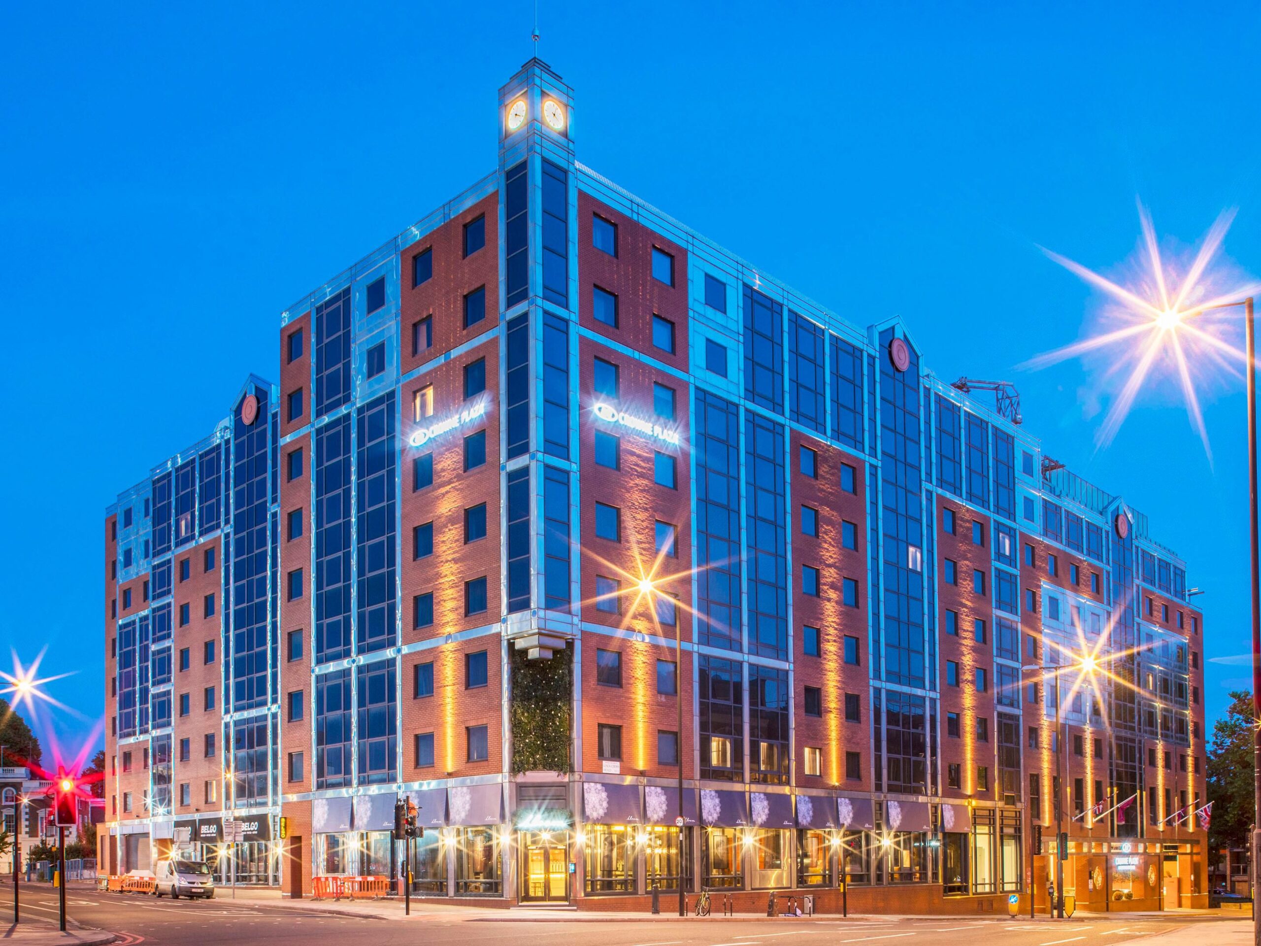 Family Suites in Hotels London: Top Picks for a Comfortable Family Stay in the City