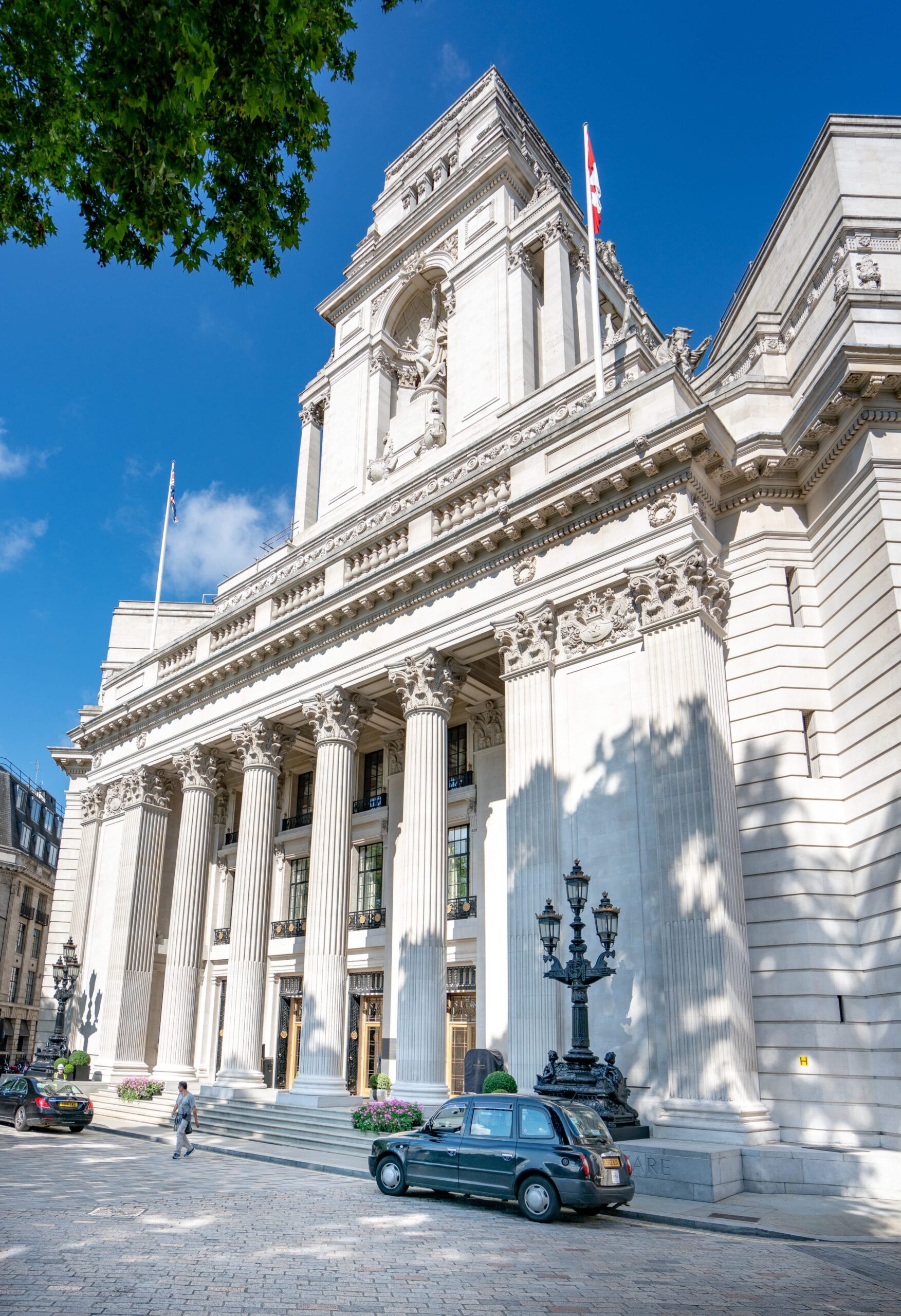 Four Seasons Hotel London at Ten Trinity Square: A Luxurious Escape in the Heart of London