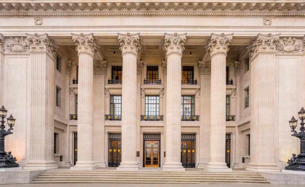 Historic Hotels Near London’s Fleet Street: Unveiling the Charm of Timeless Stays