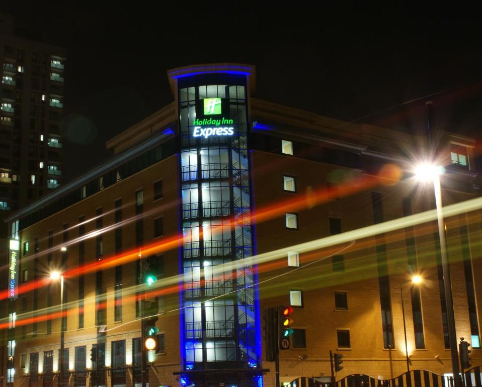 Holiday Inn Express London &#8211; Stratford, an IHG Hotel: The Ultimate Stay in East London