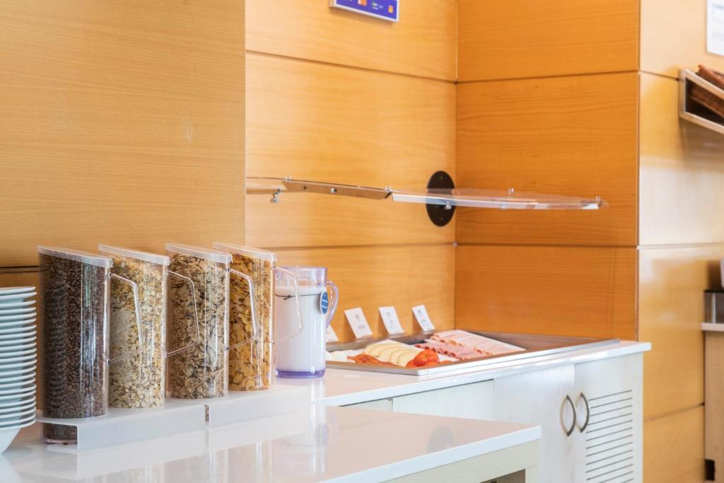 Holiday Inn Express London Victoria, an IHG Hotel: A Perfect Blend of Comfort and Convenience in Central London