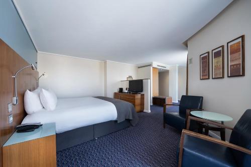Holiday Inn London Camden Lock, an IHG Hotel: A Trendy Retreat in the Heart of Camden