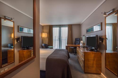 Holiday Inn London Camden Lock, an IHG Hotel: A Trendy Retreat in the Heart of Camden