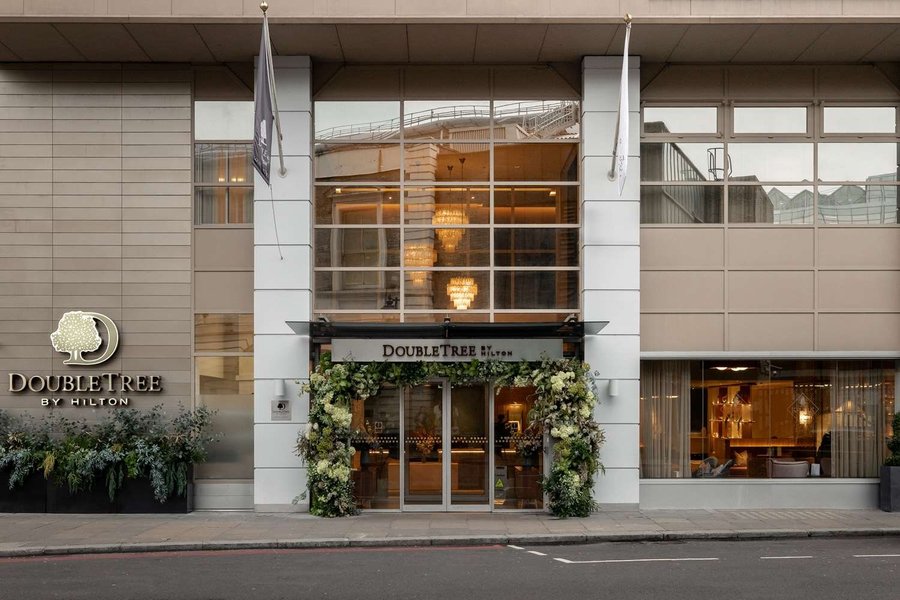 Hotels near London St. James&#8217;s Park: A Perfect Stay in the Heart of London