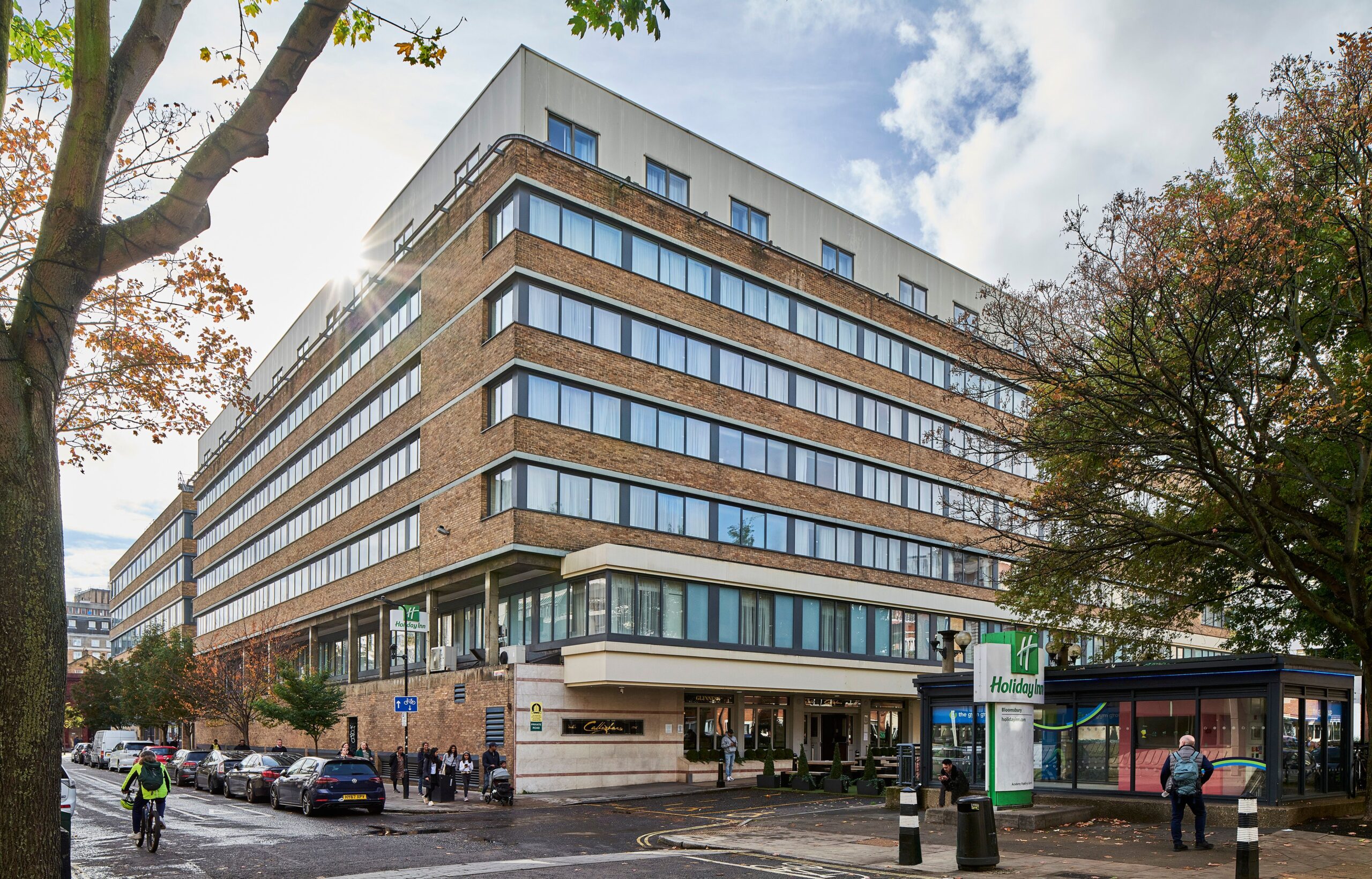Hotels with Free Wi-Fi in Central London: The Best Spots to Stay Connected