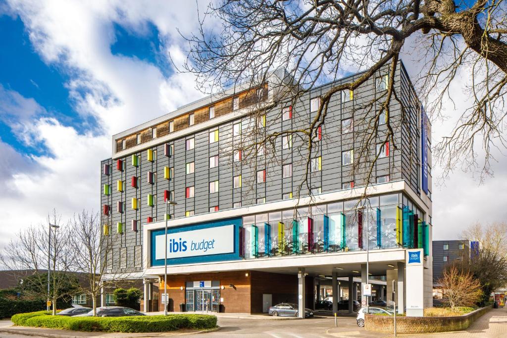 Hotels with Free Wi-Fi in Central London: The Best Spots to Stay Connected