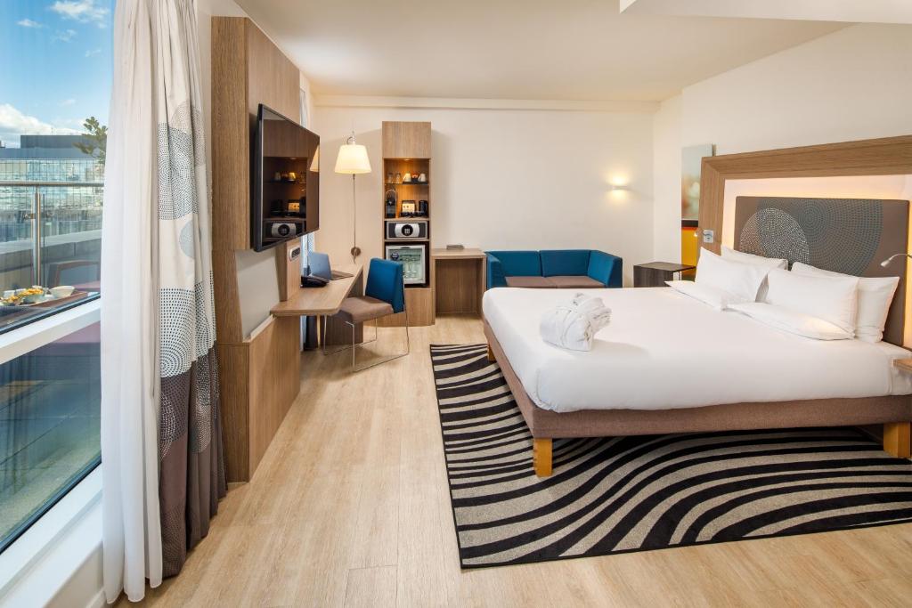 Novotel London Blackfriars: A Modern Haven for Travelers in Central London
