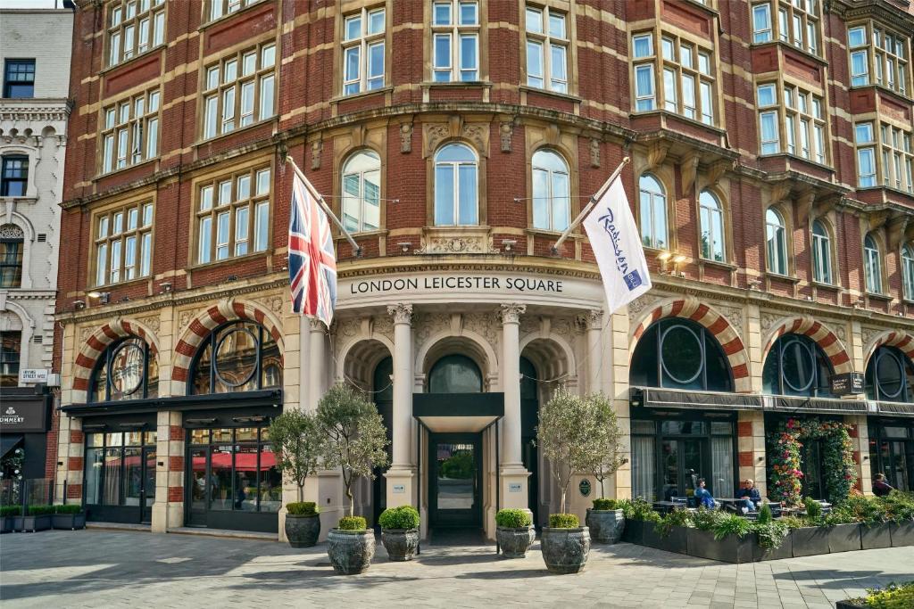 Radisson Blu Hotel, London Leicester Square: The Ultimate Destination for Luxury and Comfort in London