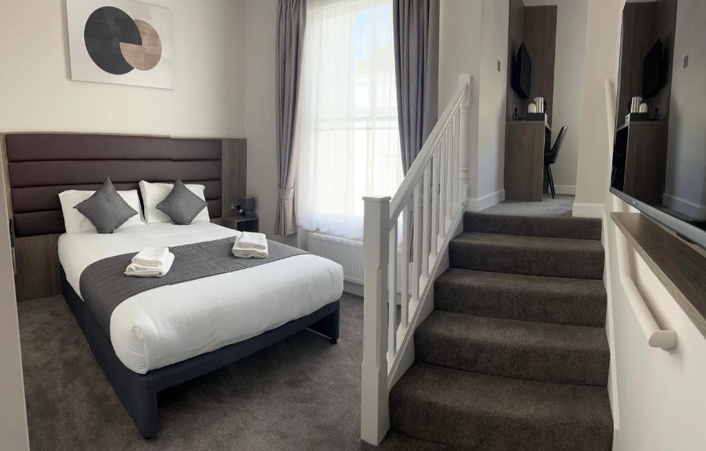 Top 10 Best Hotels Near Covent Garden Market: Your Ultimate Guide to Stylish Stays in London