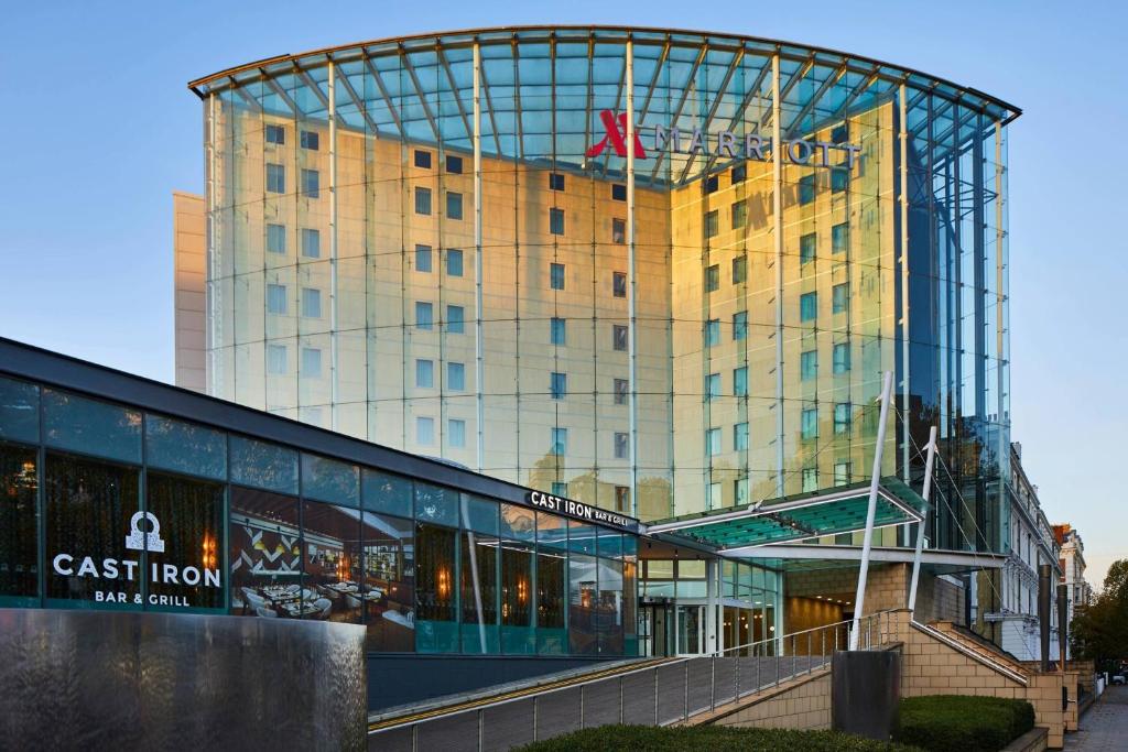 Top 10 Hotels Near Canary Wharf London: The Best Places to Stay for a Perfect London Getaway