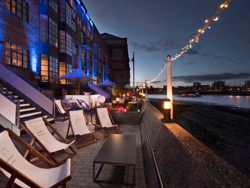 Top 10 Pet-Friendly Hotels in London: Your Ultimate Guide to Staying with Your Furry Friends