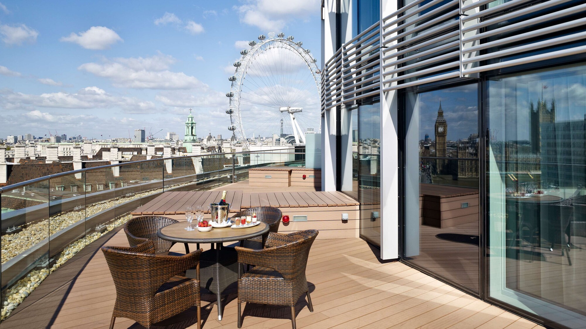Top 12 Hotels Near Camden Market: A Guide to the Best Stays in the Heart of London
