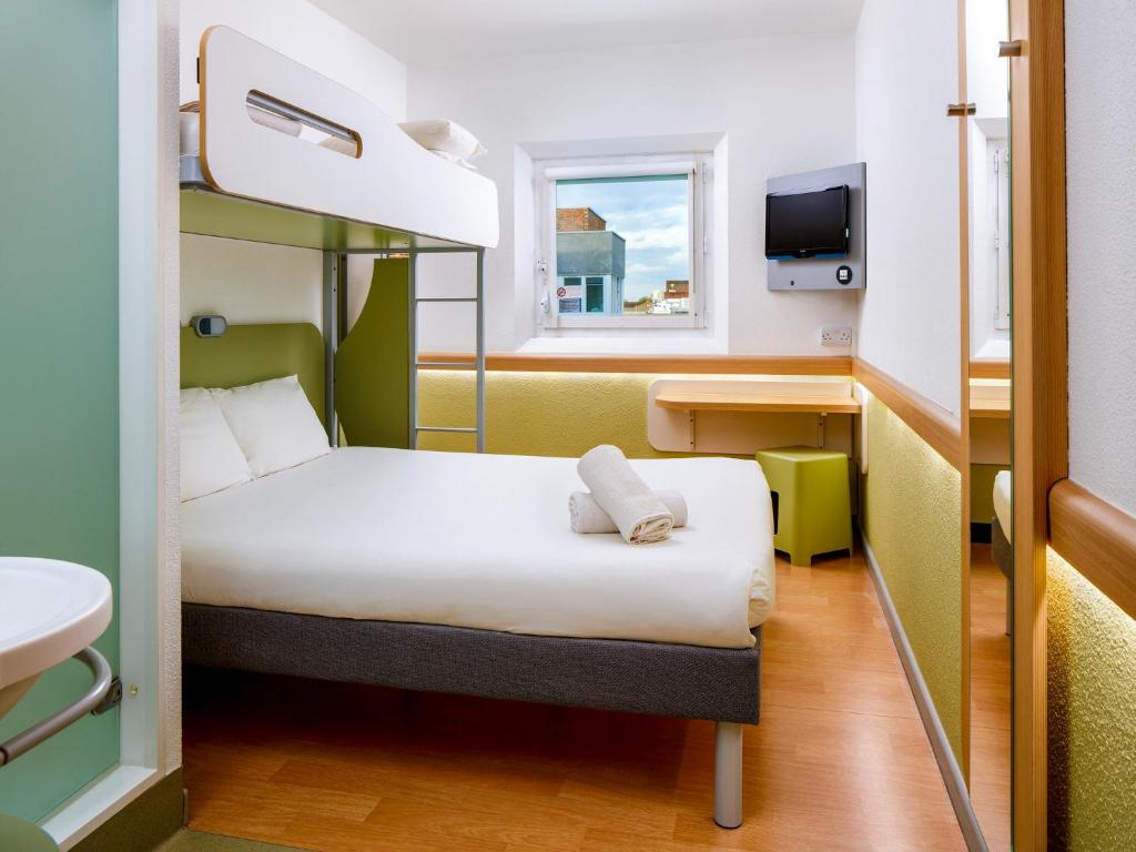 Top 12 Hotels Near Leicester Square London: The Ultimate Guide to the Best Stays in the Heart of the West End