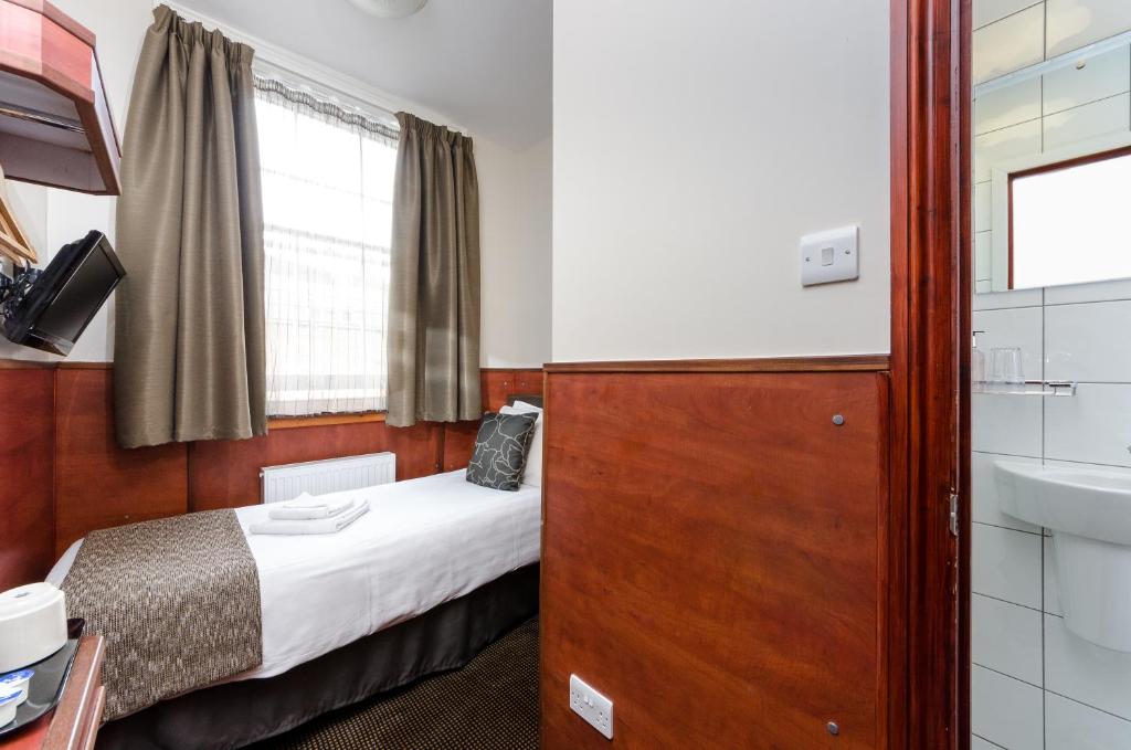 Wardonia: Your Ideal Budget Stay in the Heart of London
