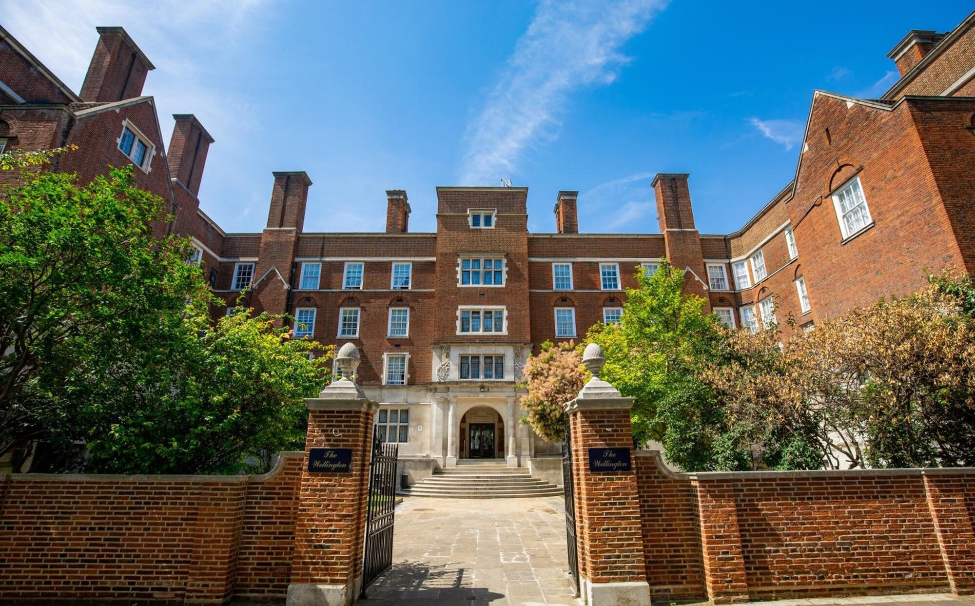 Wellington Hotel by Blue Orchid: A Hidden Gem in Central London That Redefines Comfort