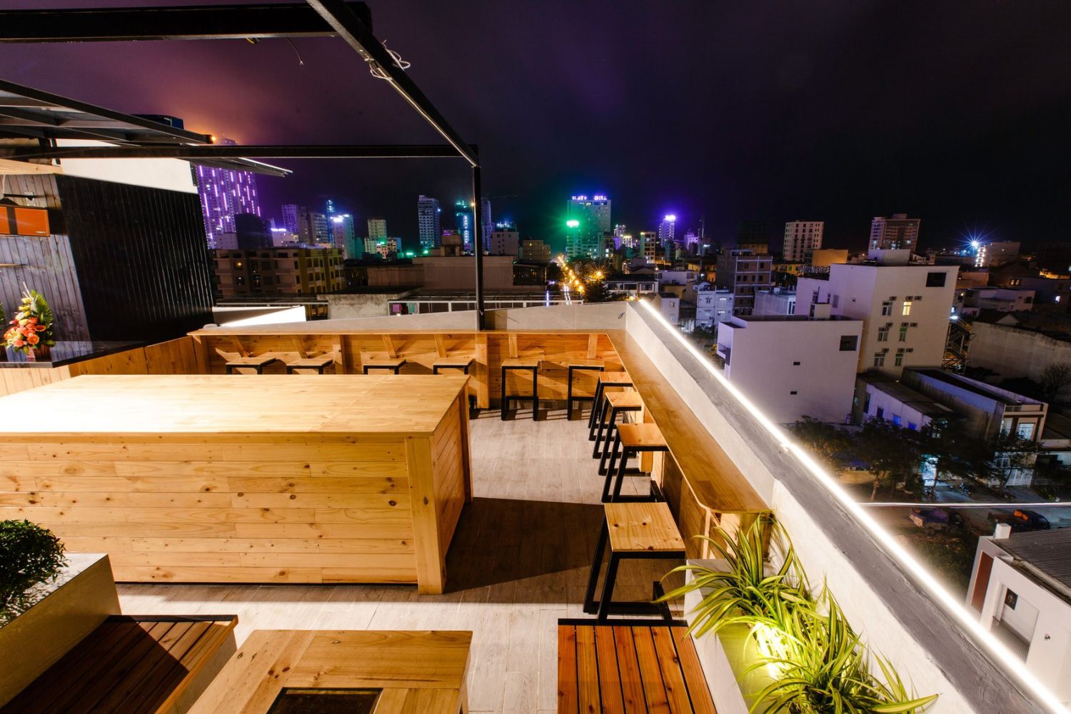 Hanami Hotel: A Modern Escape in the Heart of Da Nang’s Beautiful Beachside
