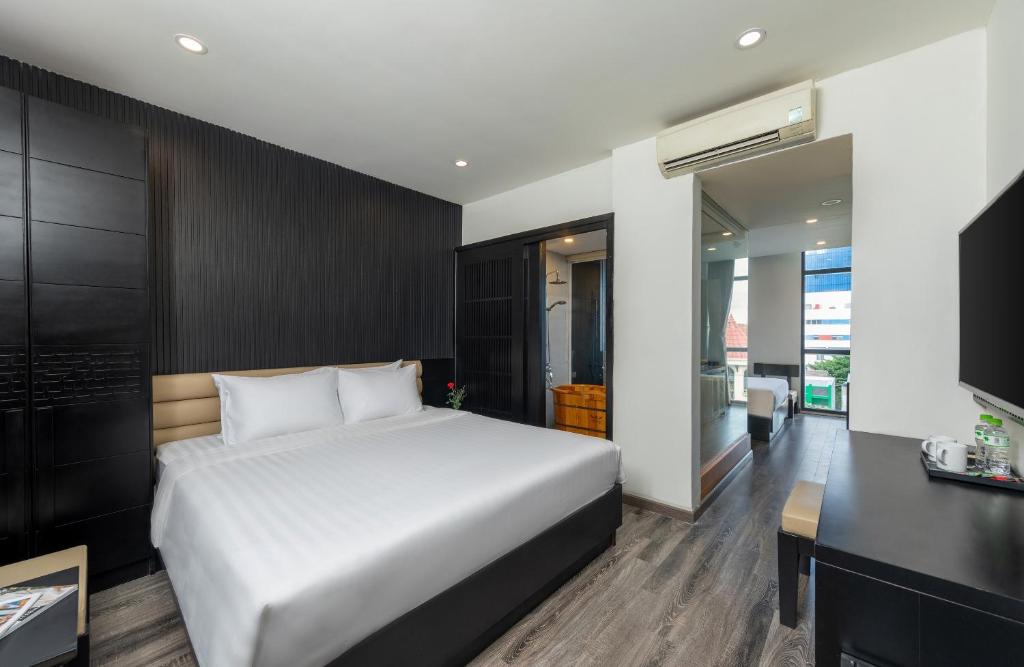 Ocean Star Hotel: Your Premier Retreat for a Memorable Stay in Da Nang